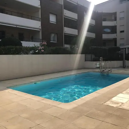Apartment Sublime With Balcony And Swimming Pool *
